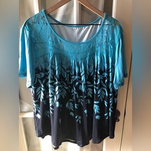 5/25 SALE 🌸🌸🌸Womens short sleeve floral blouse with lace on the collar